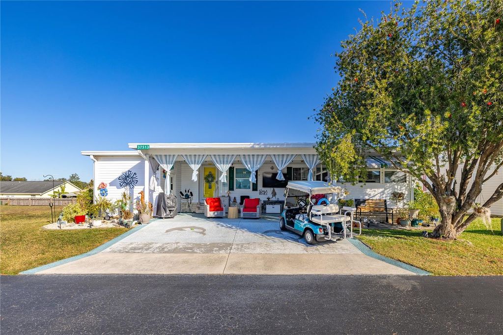 Photo of 37513 Campo Avenue, Zephyrhills, FL 33541 (MLS # O6369841)