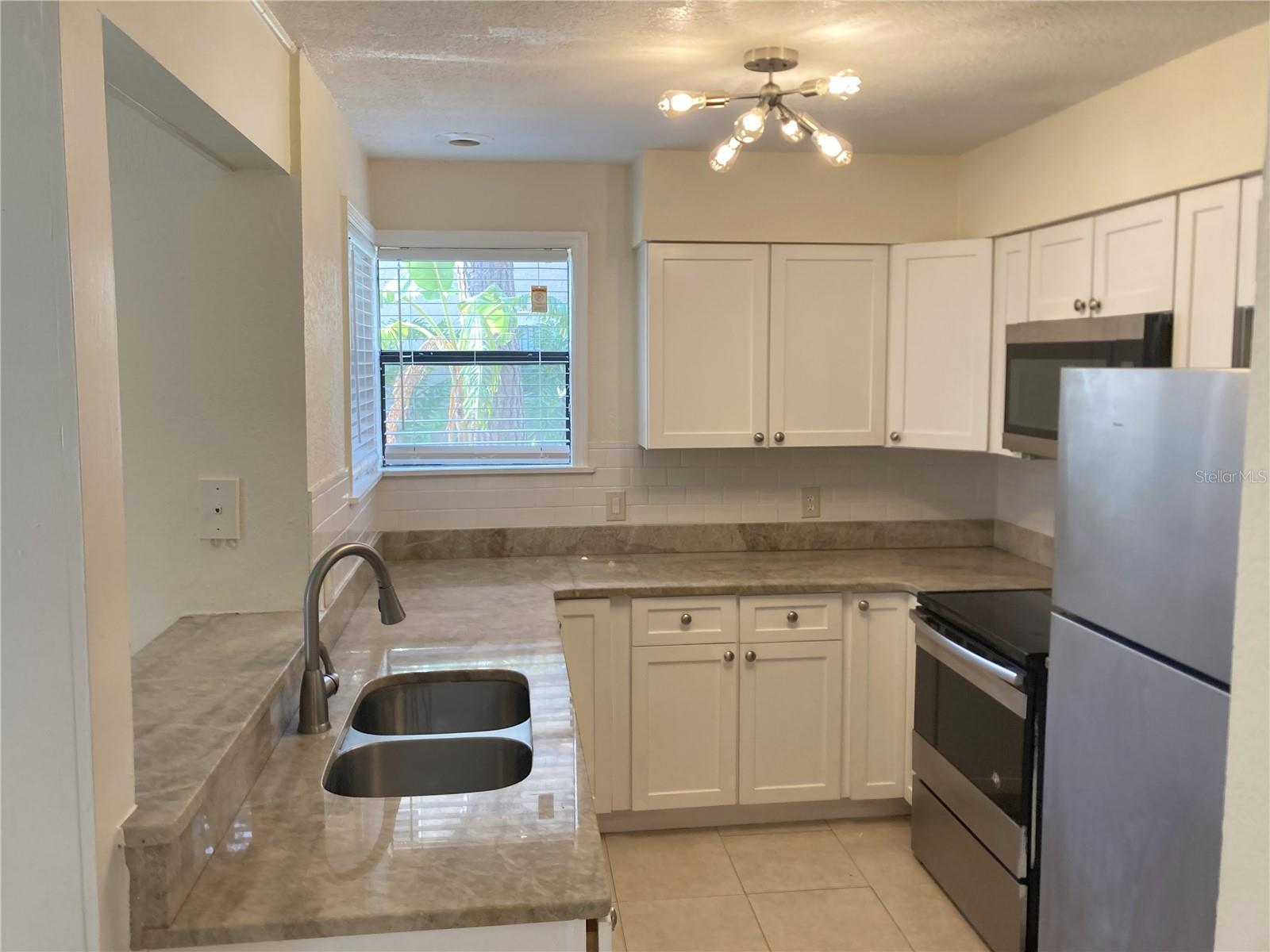 PARKVIEW VILLAGE CONDO BLVD 2918 - Residential