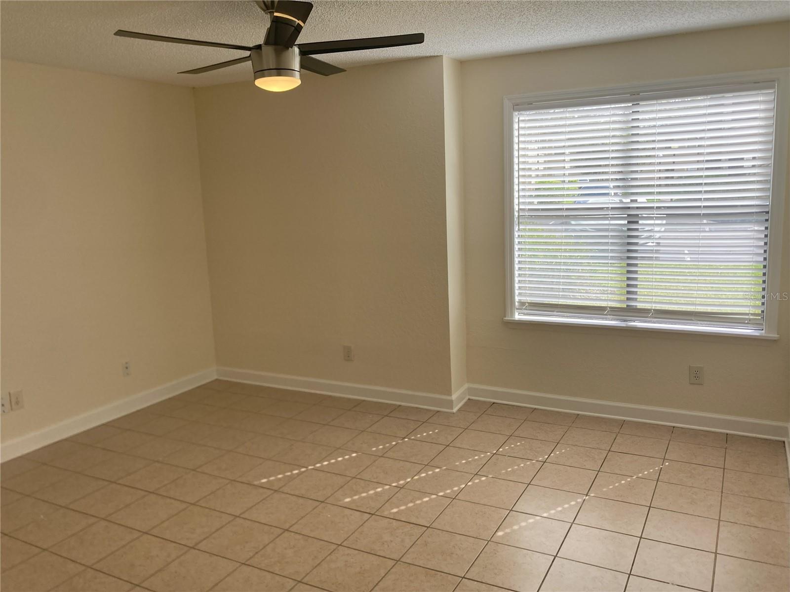 PARKVIEW VILLAGE CONDO BLVD 2918 - Residential