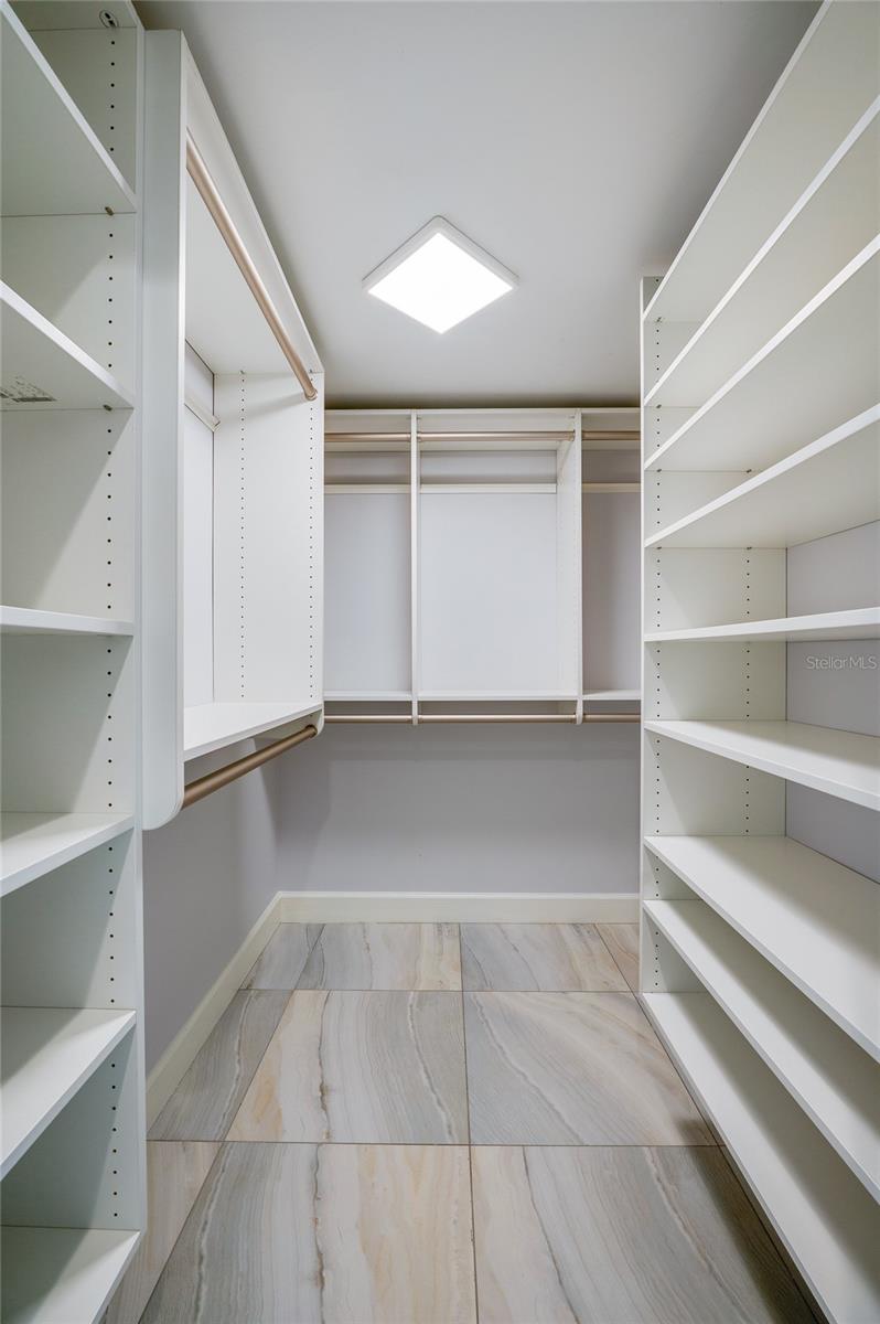 TOWERS AT PONCE INLET TOWER 01 CONDO - Residential