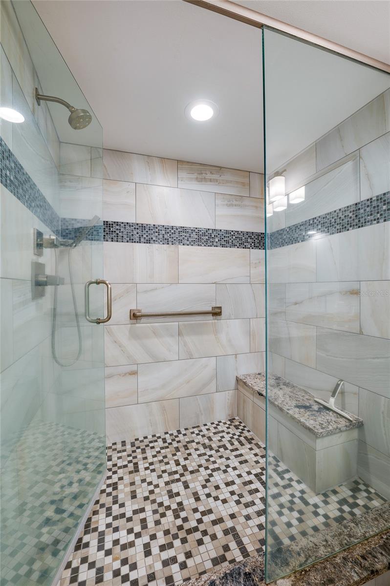 TOWERS AT PONCE INLET TOWER 01 CONDO - Residential