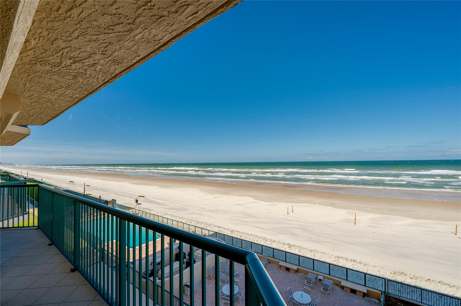 TOWERS AT PONCE INLET TOWER 01 CONDO - Residential