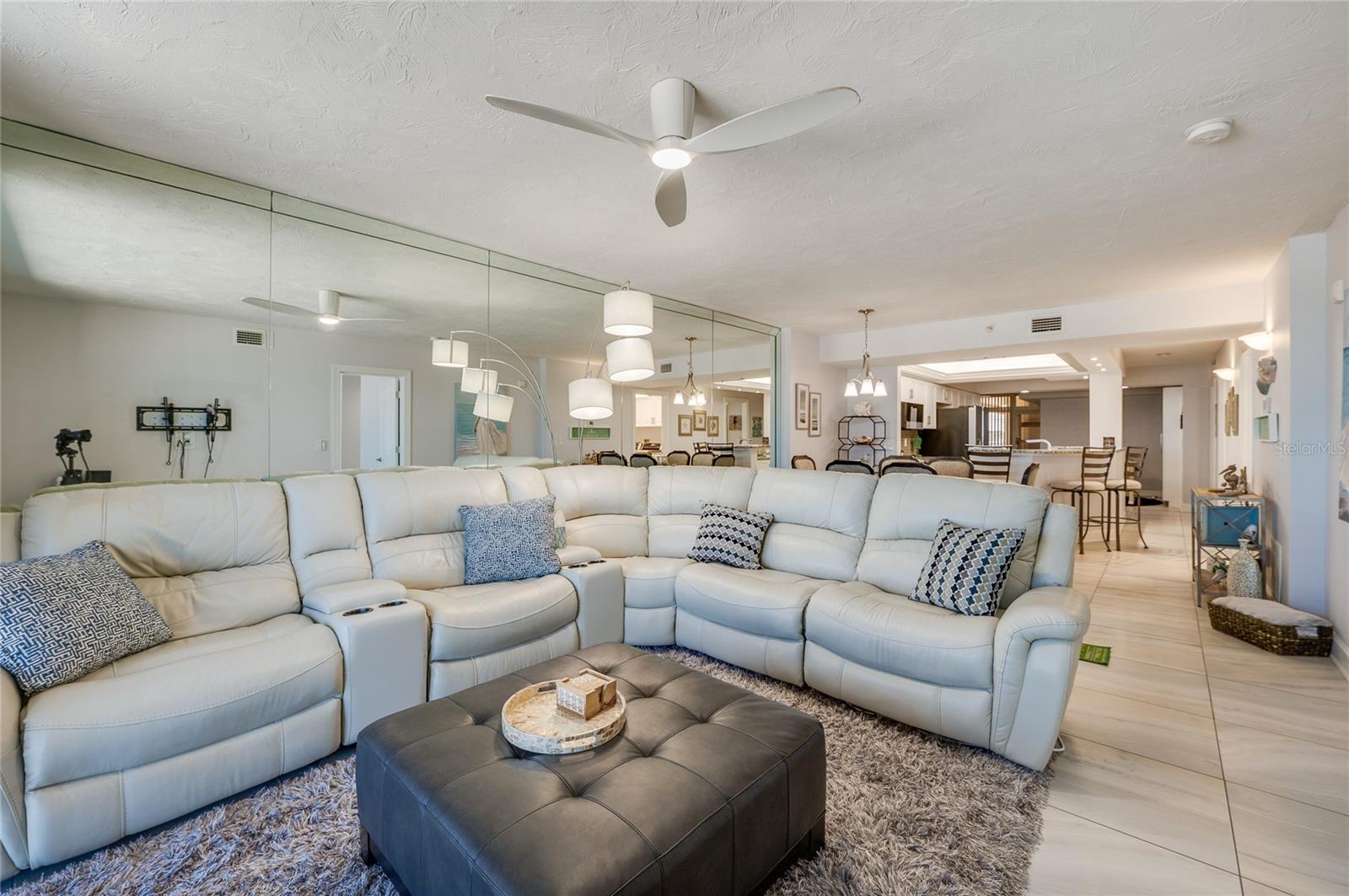 TOWERS AT PONCE INLET TOWER 01 CONDO - Residential