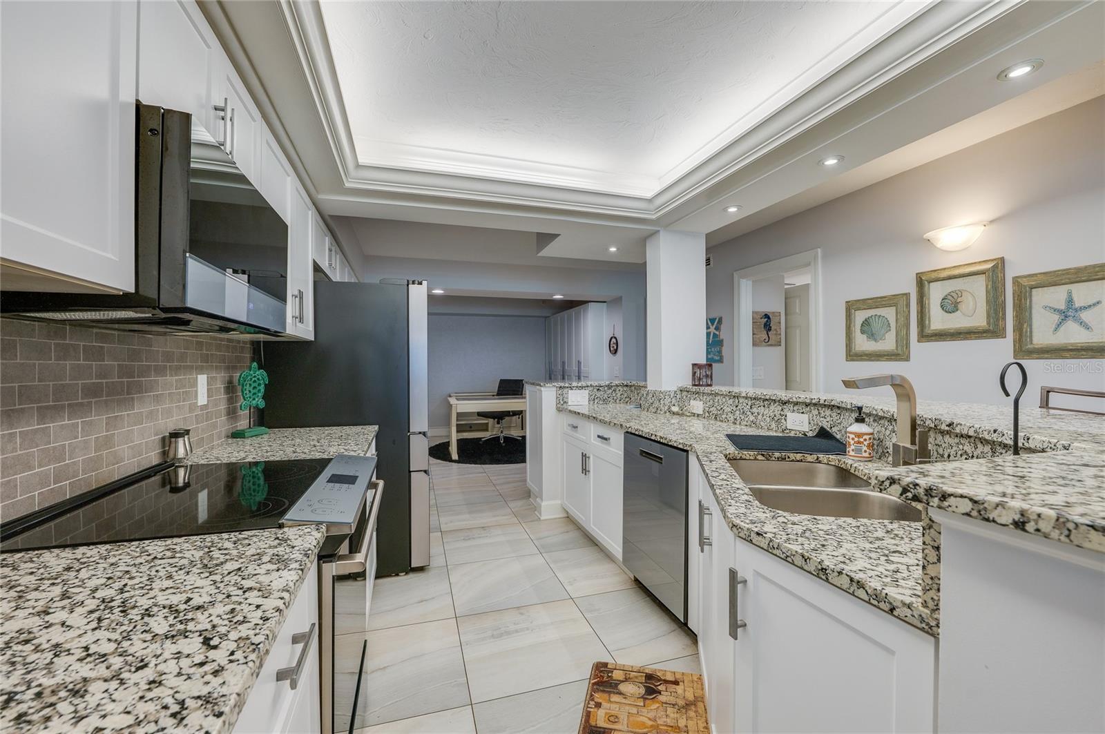 TOWERS AT PONCE INLET TOWER 01 CONDO - Residential