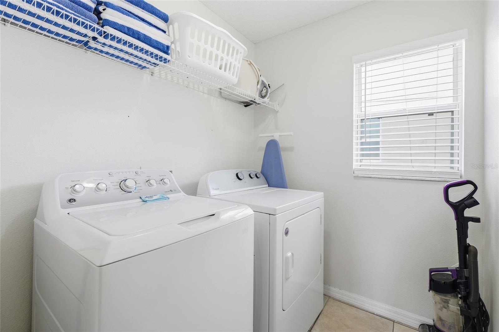 EMERALD ISLAND RESORT PH 1 - Residential