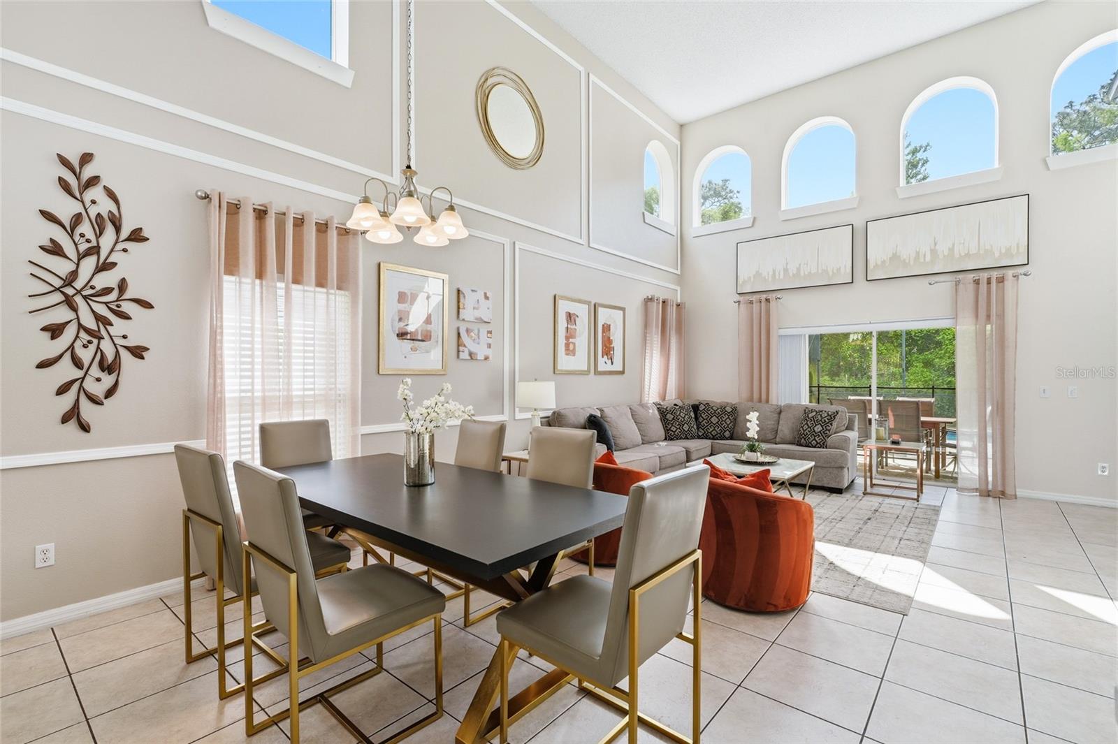 EMERALD ISLAND RESORT PH 1 - Residential