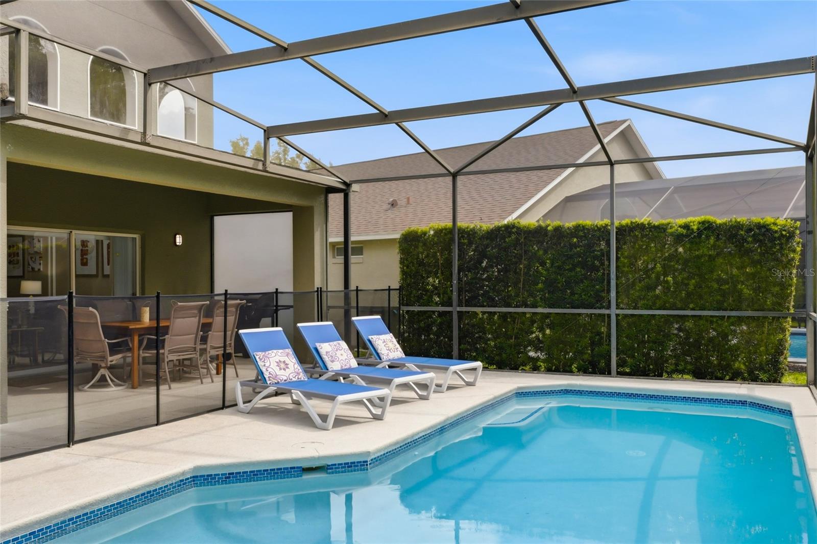 EMERALD ISLAND RESORT PH 1 - Residential