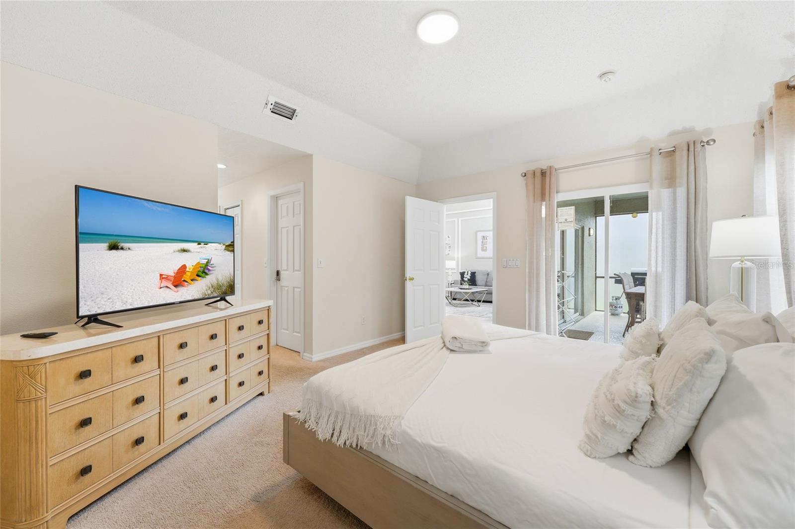 EMERALD ISLAND RESORT PH 1 - Residential