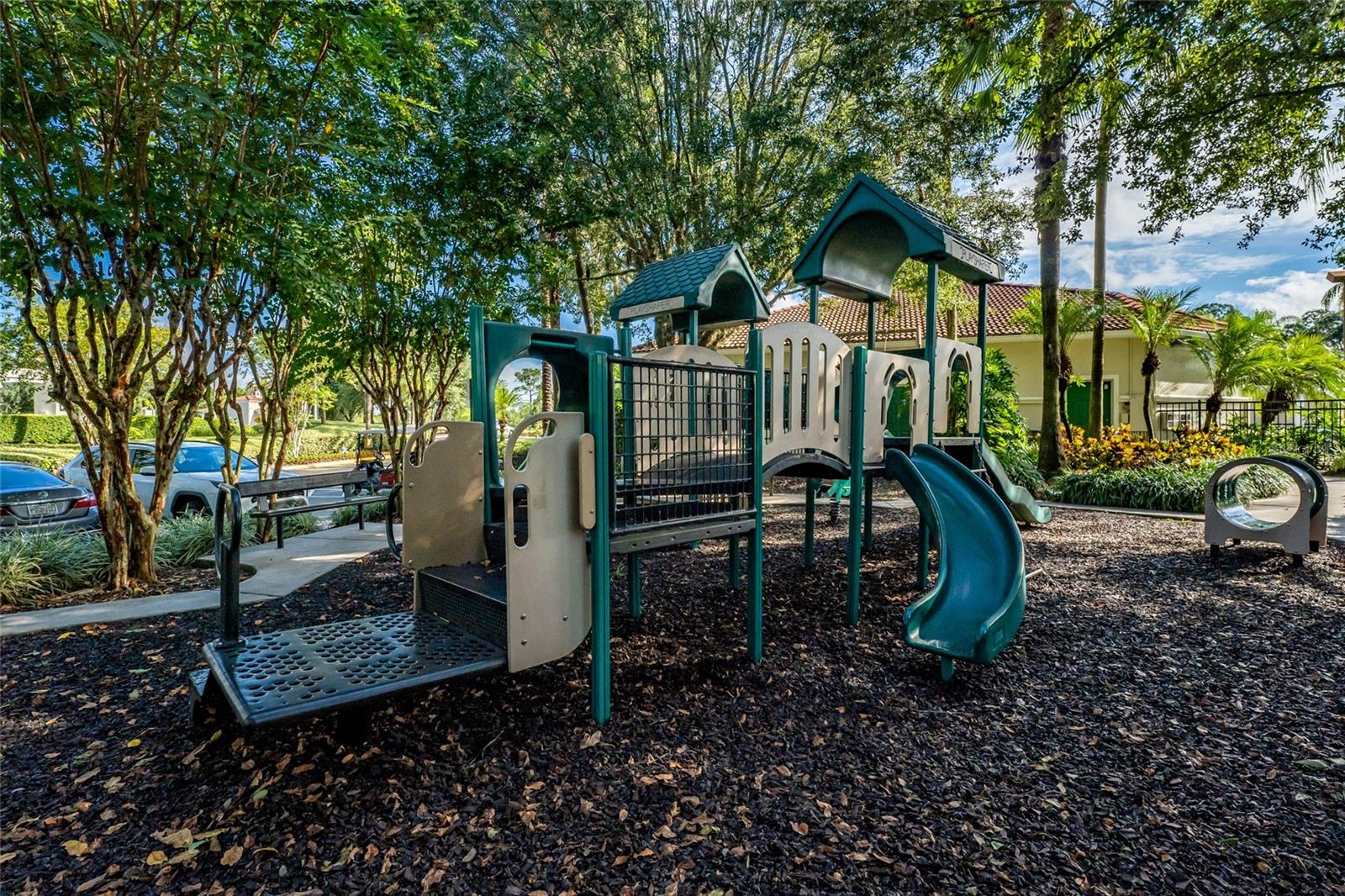 EMERALD ISLAND RESORT PH 1 - Residential