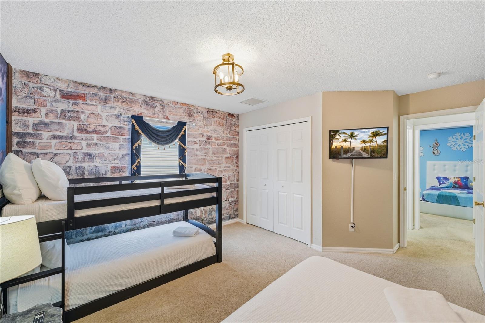 EMERALD ISLAND RESORT PH 1 - Residential