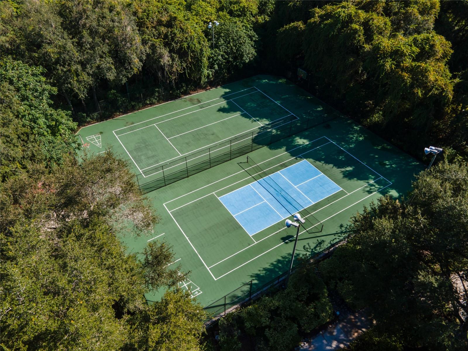 EMERALD ISLAND RESORT PH 1 - Residential