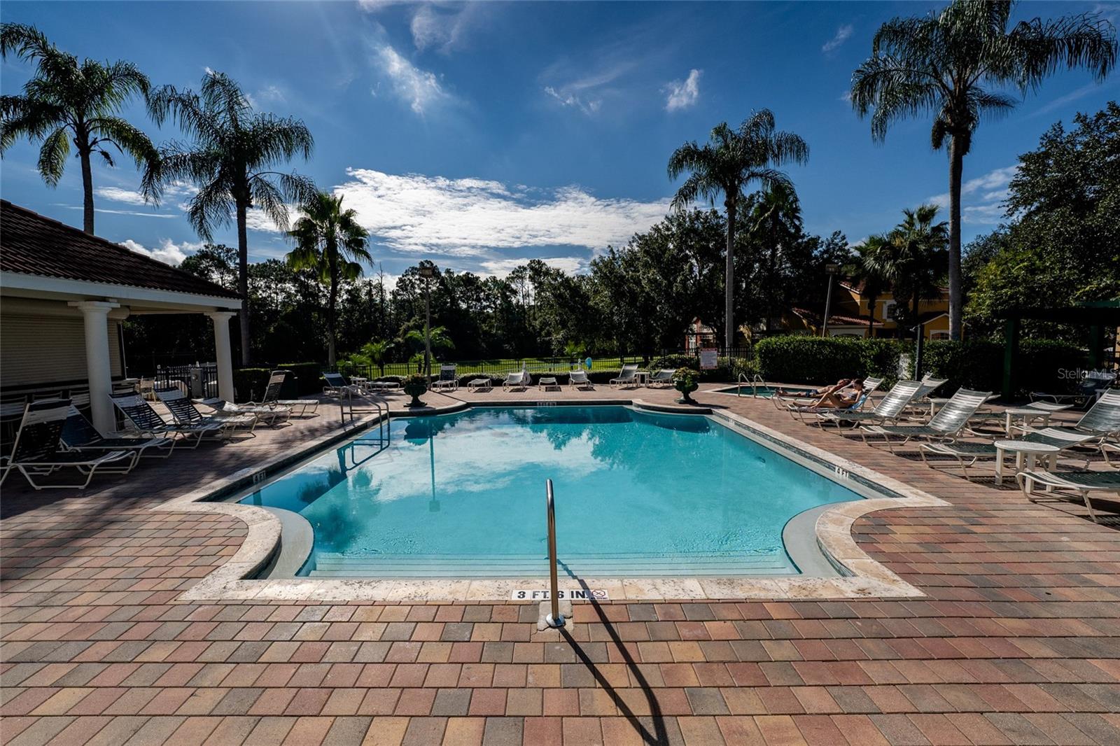 EMERALD ISLAND RESORT PH 1 - Residential