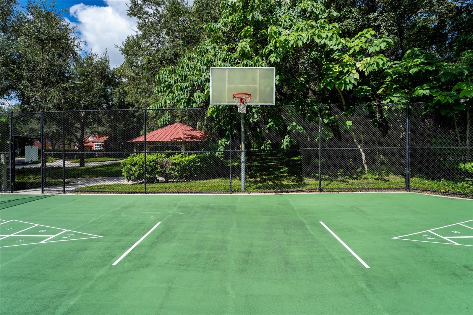 EMERALD ISLAND RESORT PH 1 - Residential