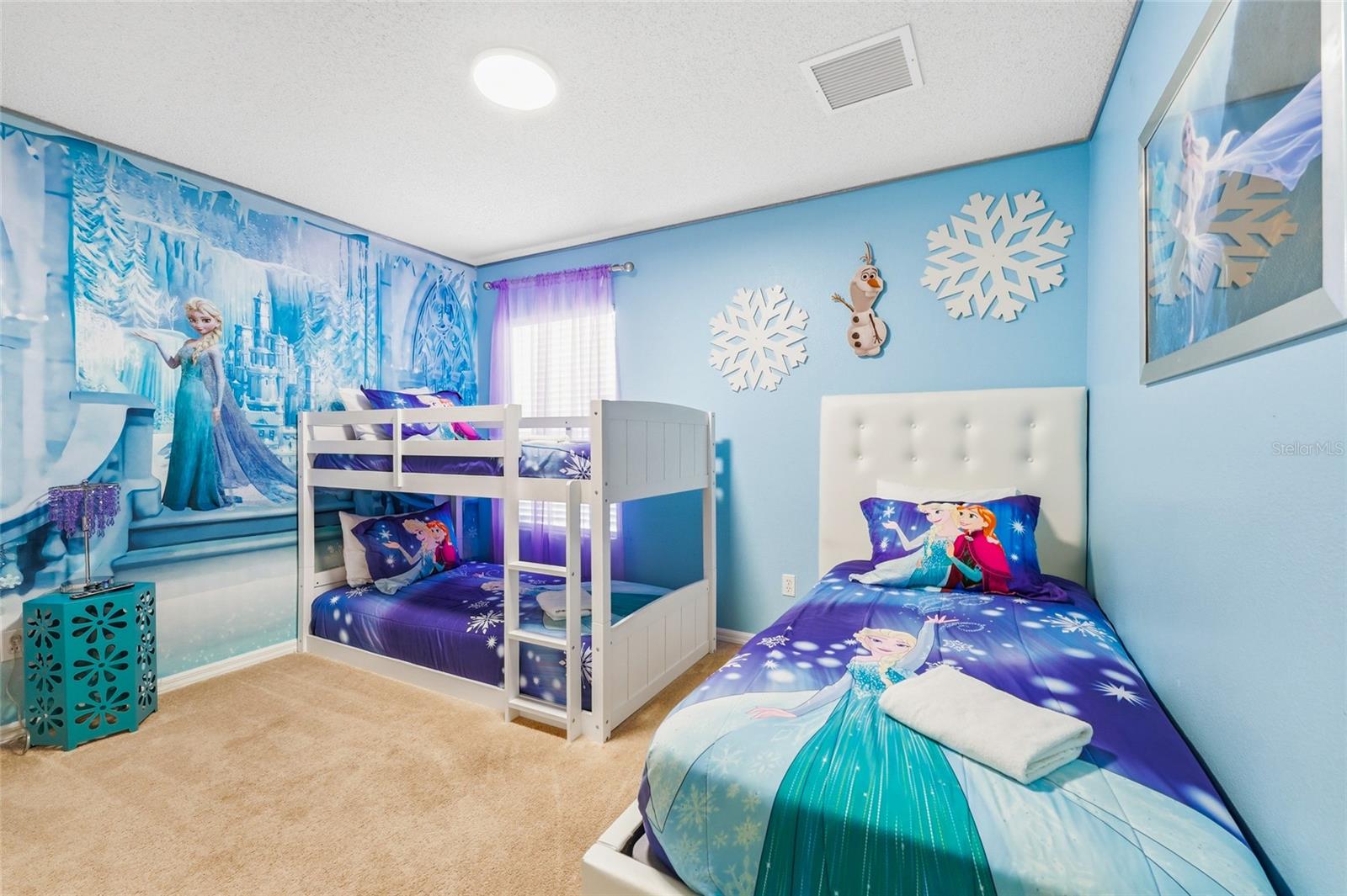 EMERALD ISLAND RESORT PH 1 - Residential