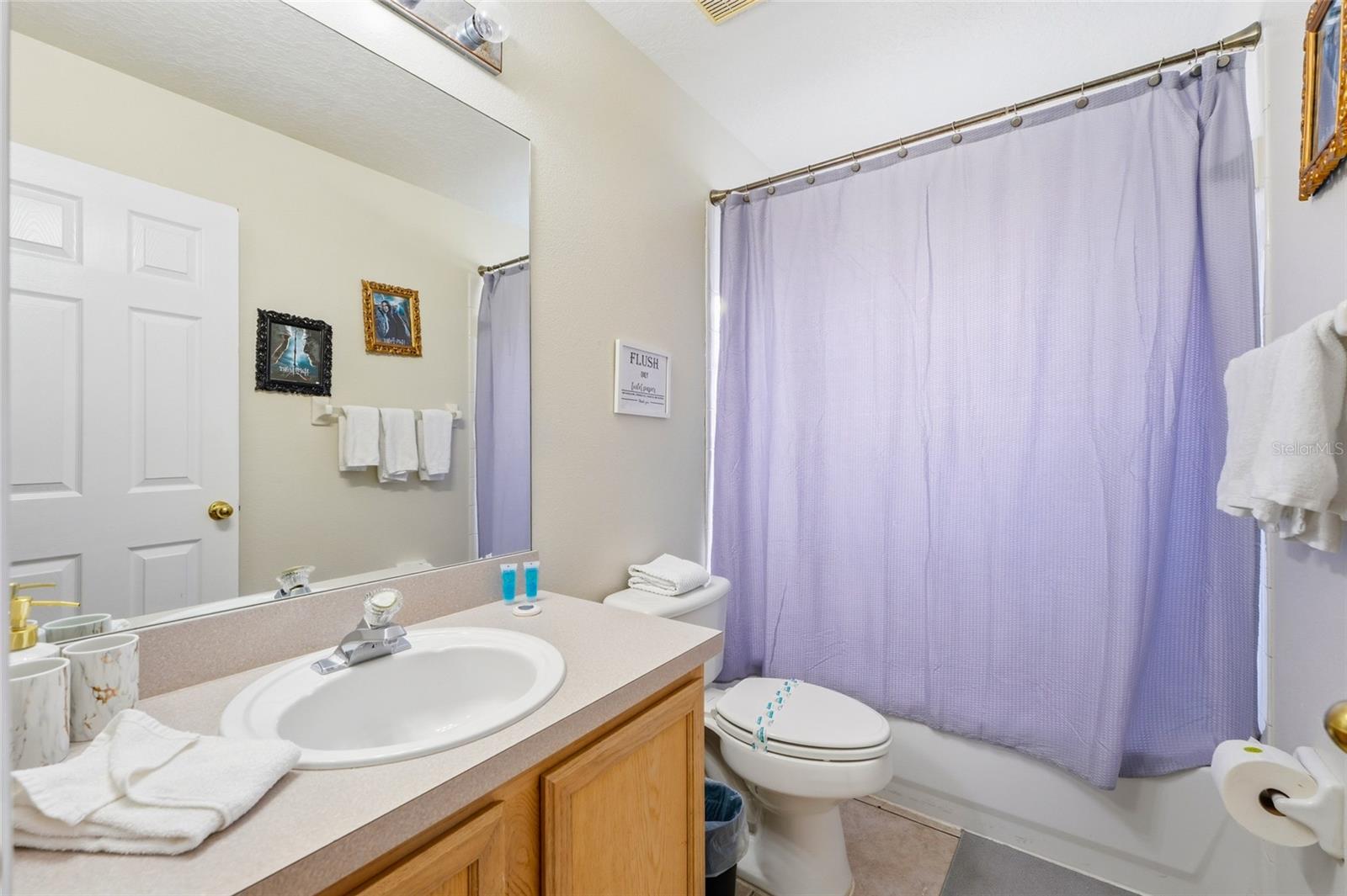 EMERALD ISLAND RESORT PH 1 - Residential