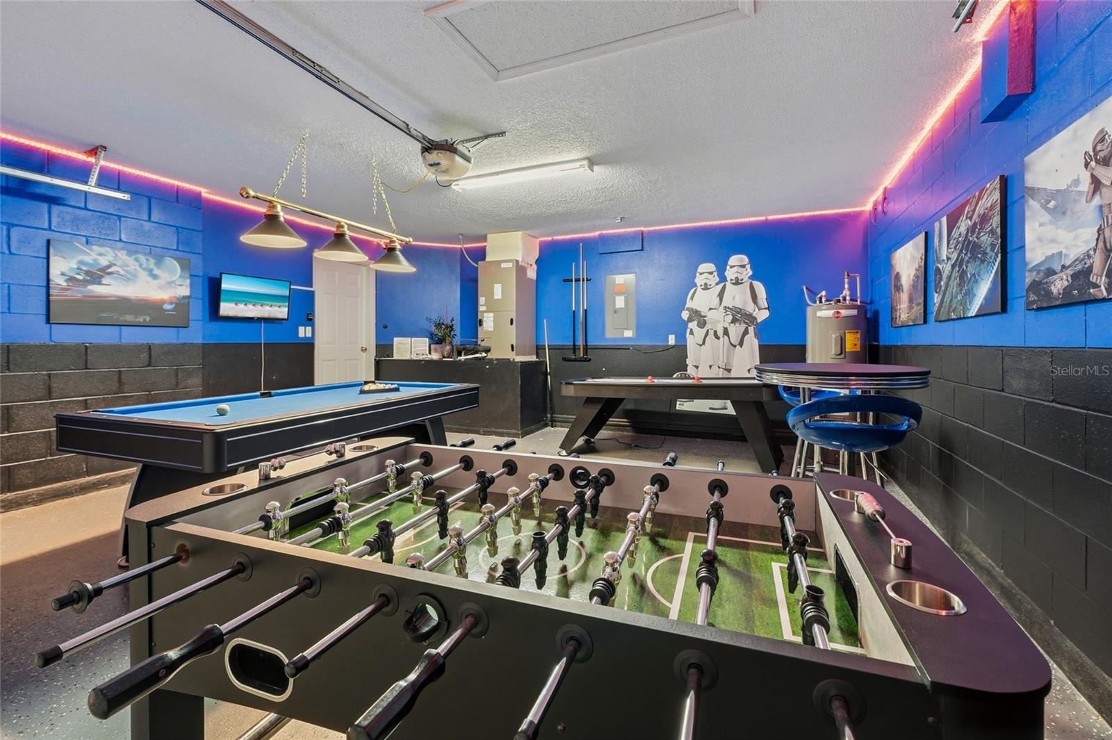 EMERALD ISLAND RESORT PH 1 - Residential