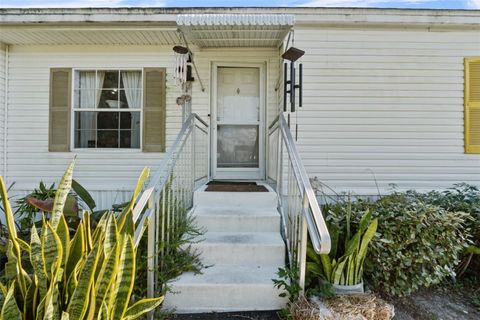 A home in WINTER HAVEN