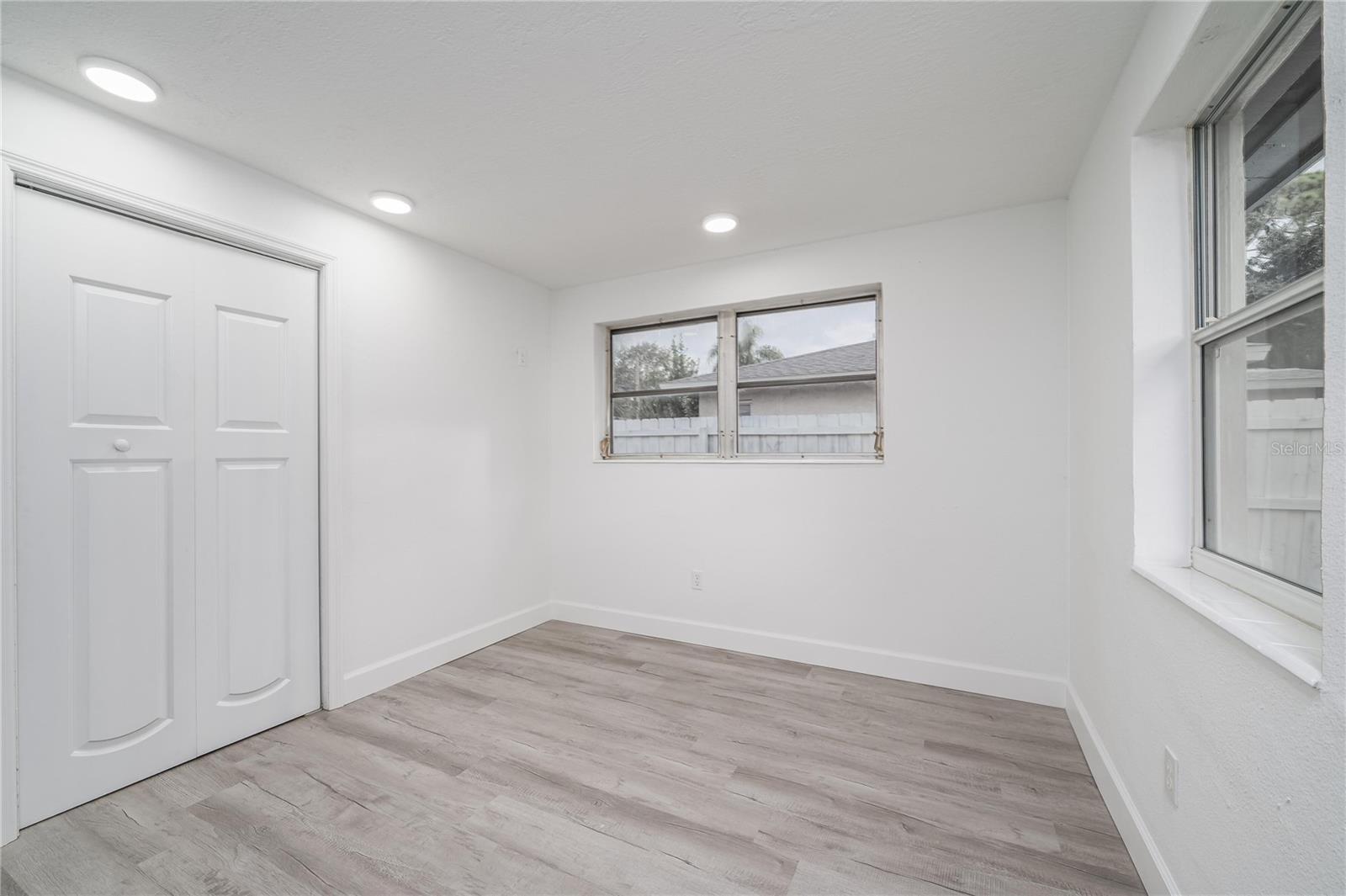 SARASOTA SPGS - Residential