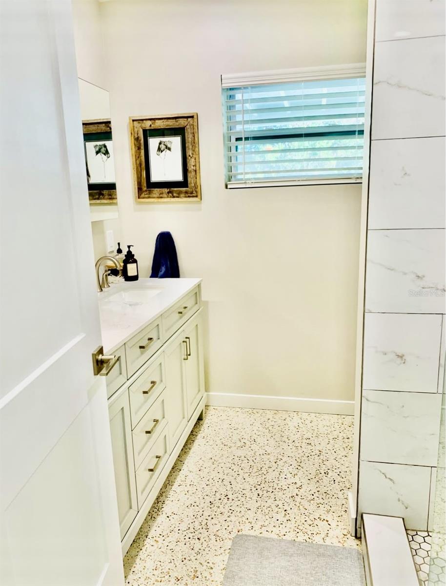 BAYWOOD SHORES 1ST ADD - Residential