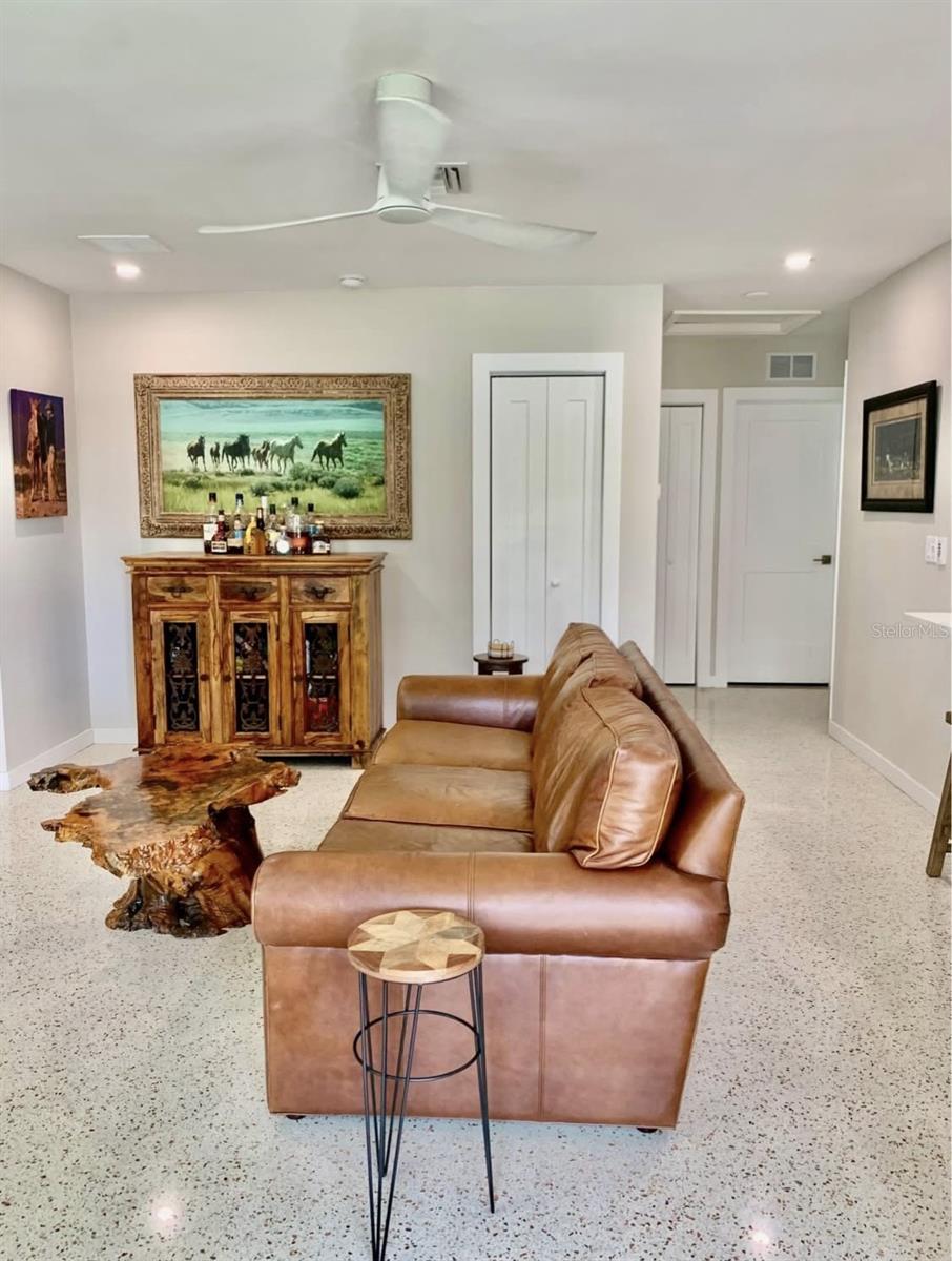 BAYWOOD SHORES 1ST ADD - Residential