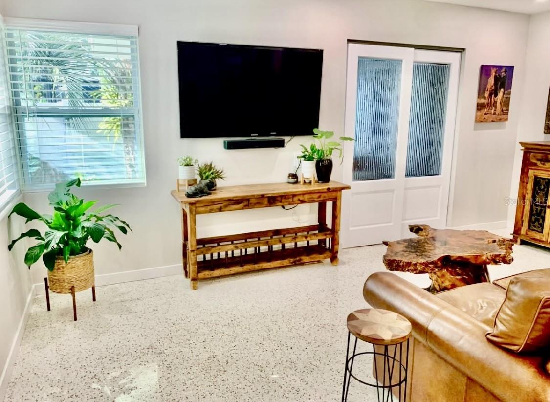 BAYWOOD SHORES 1ST ADD - Residential