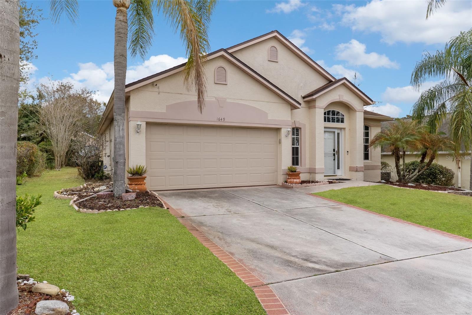 1649 GOLFSIDE VILLAGE COURT