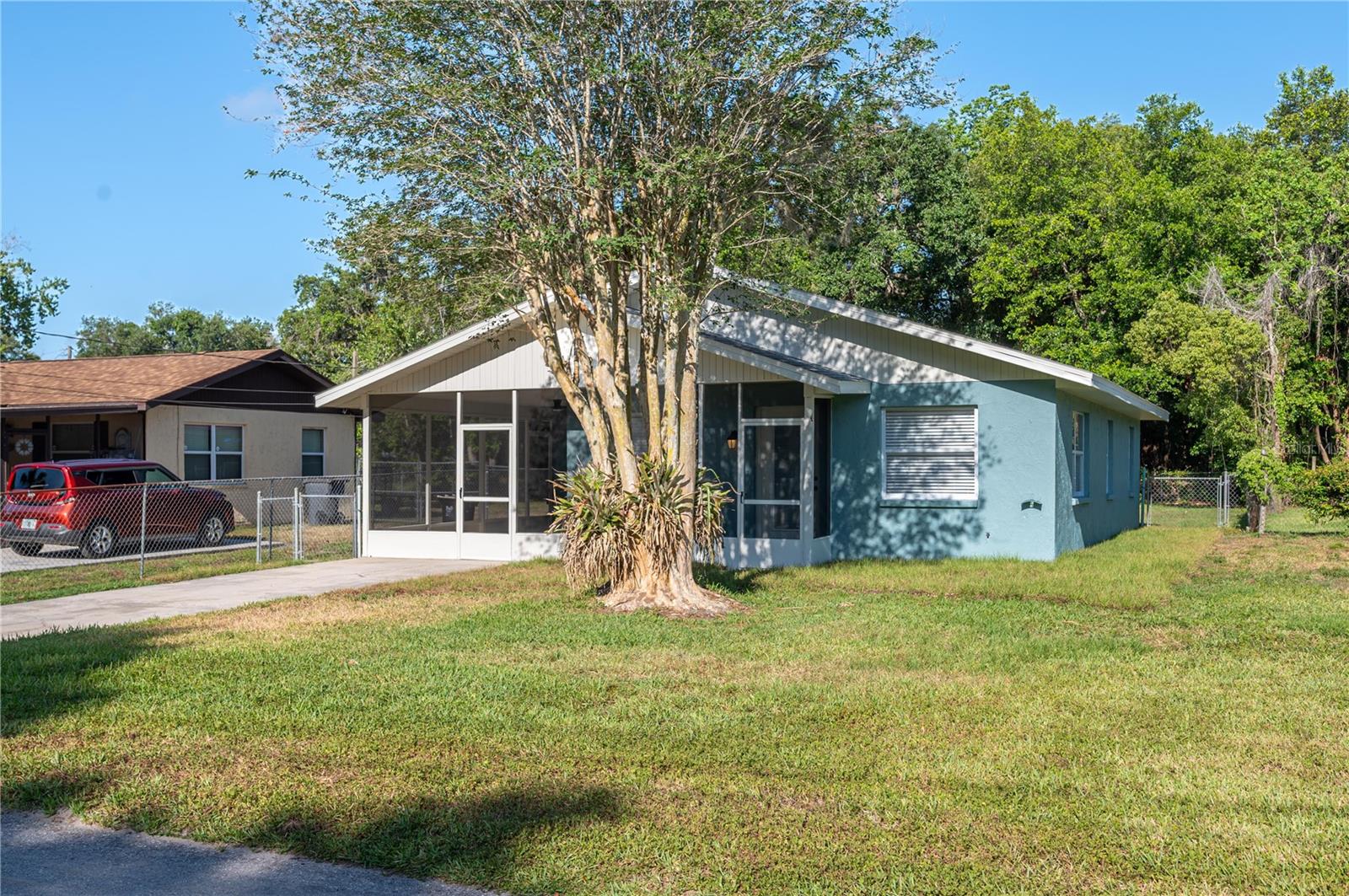 SUNRISE PARK - Residential