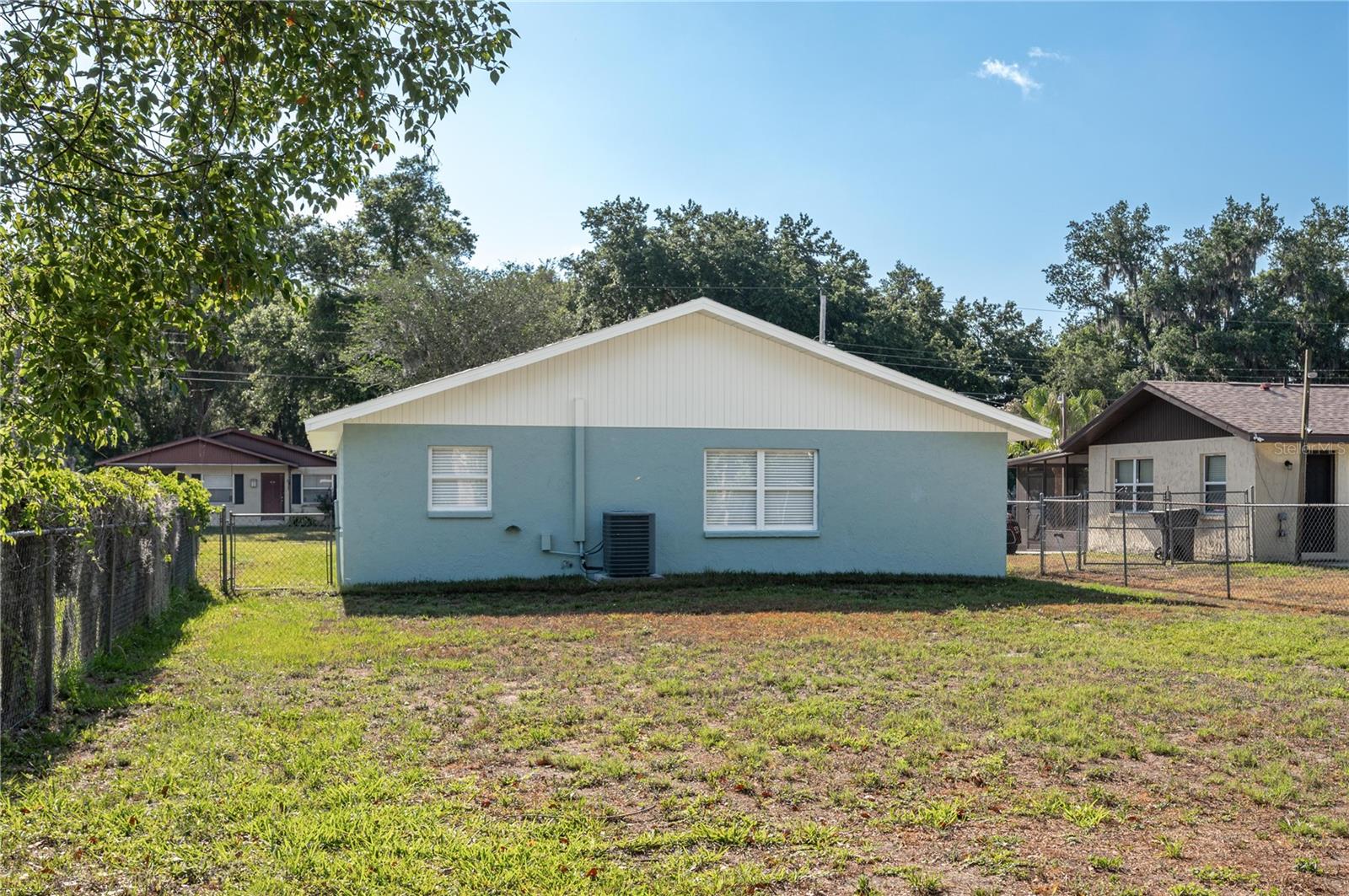 SUNRISE PARK - Residential