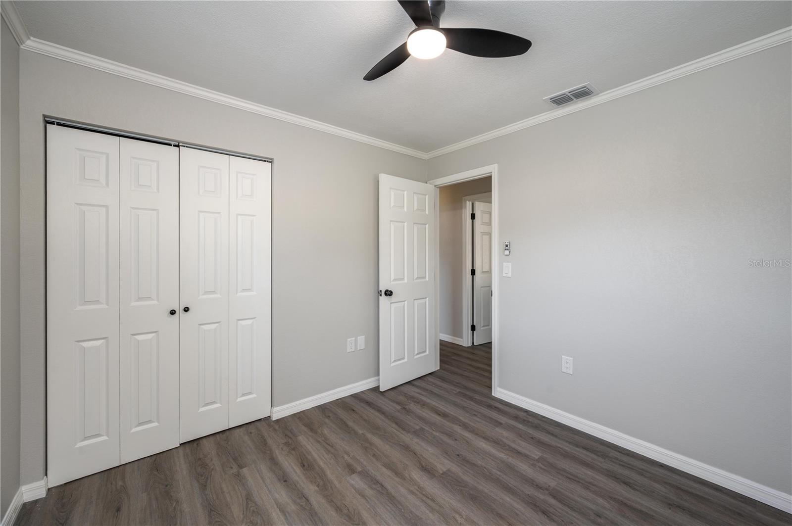 SUNRISE PARK - Residential
