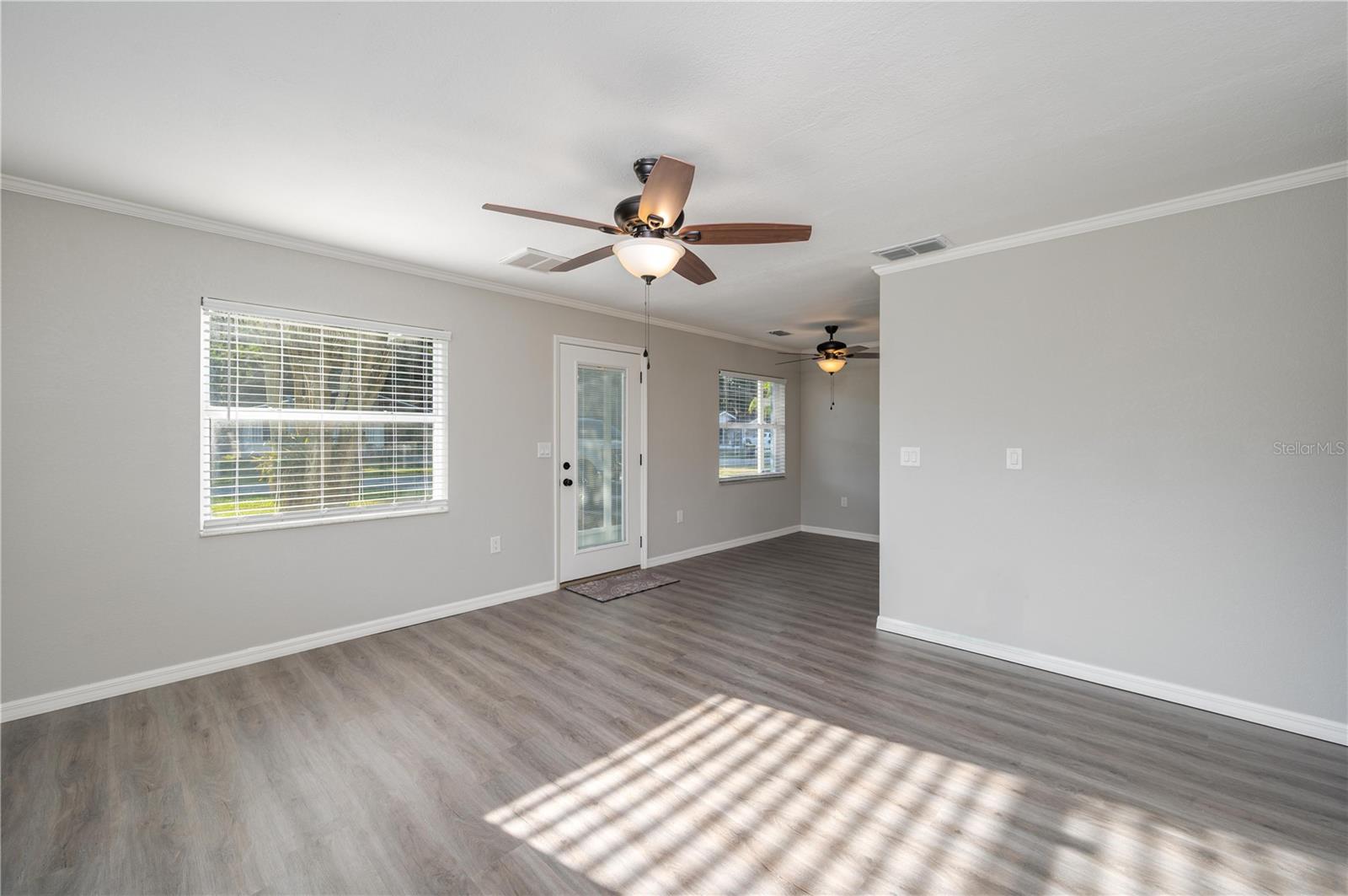 SUNRISE PARK - Residential