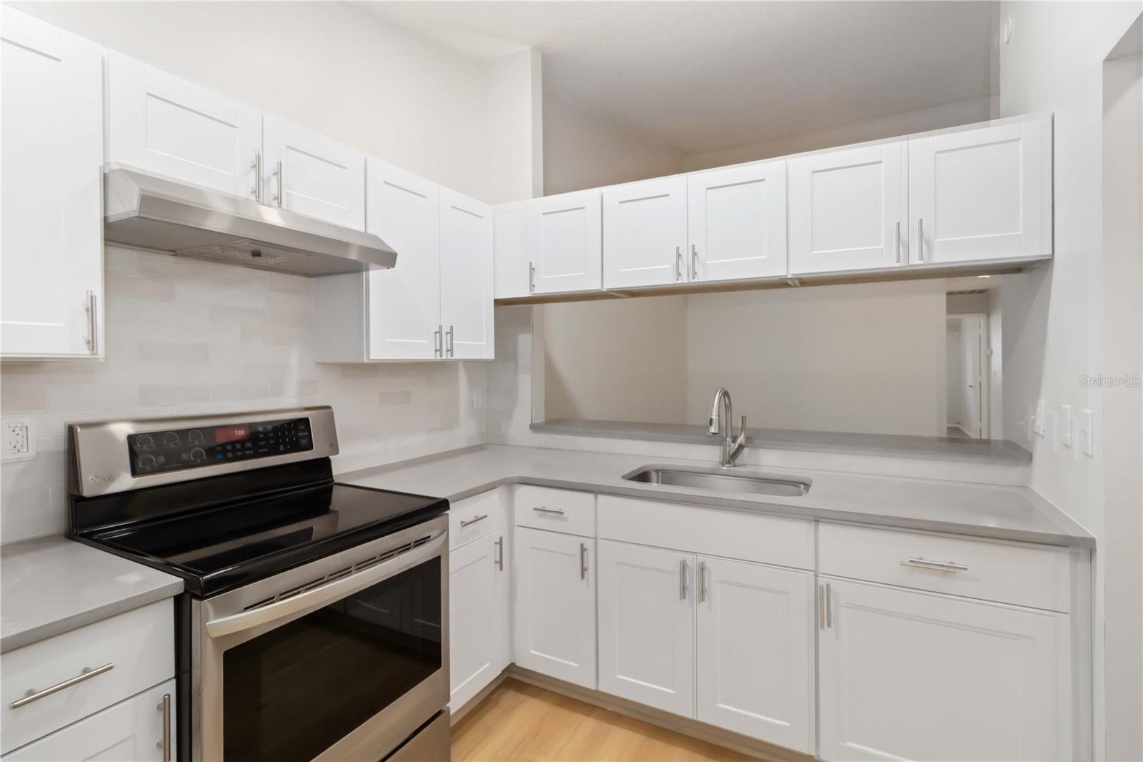 BELLE OAK VILLAS - Residential