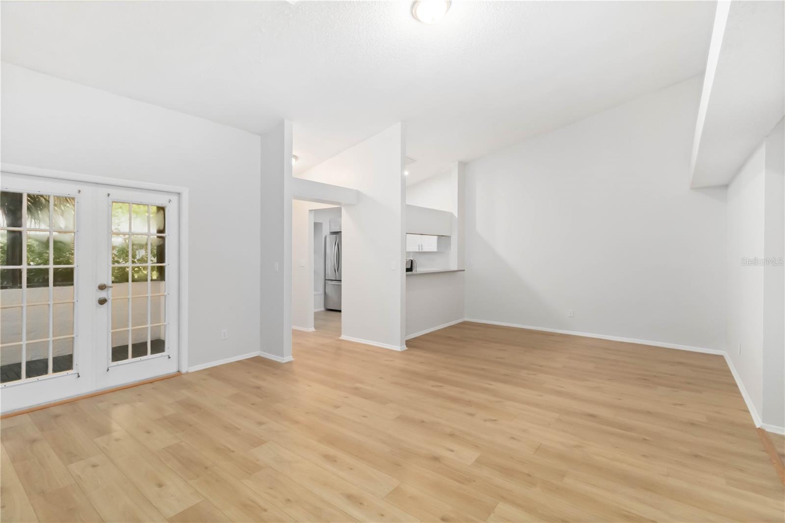 BELLE OAK VILLAS - Residential