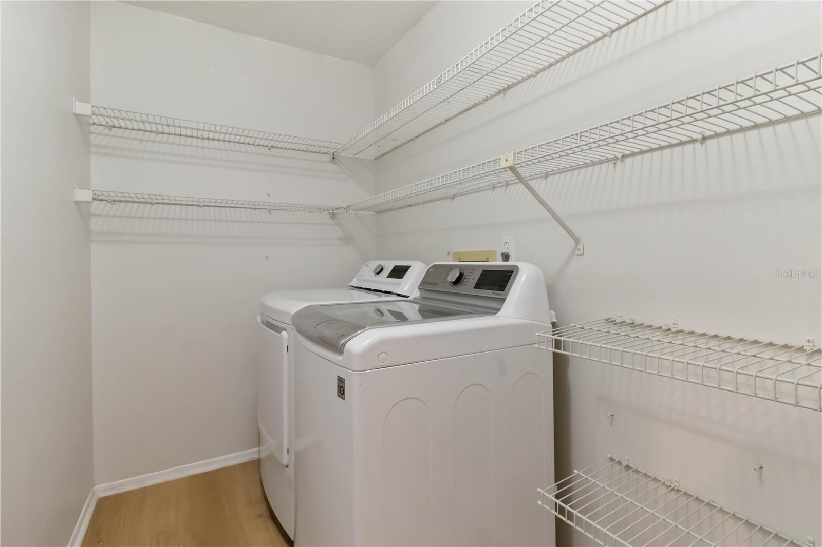 BELLE OAK VILLAS - Residential