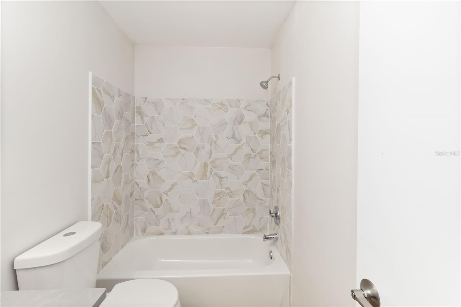 BELLE OAK VILLAS - Residential