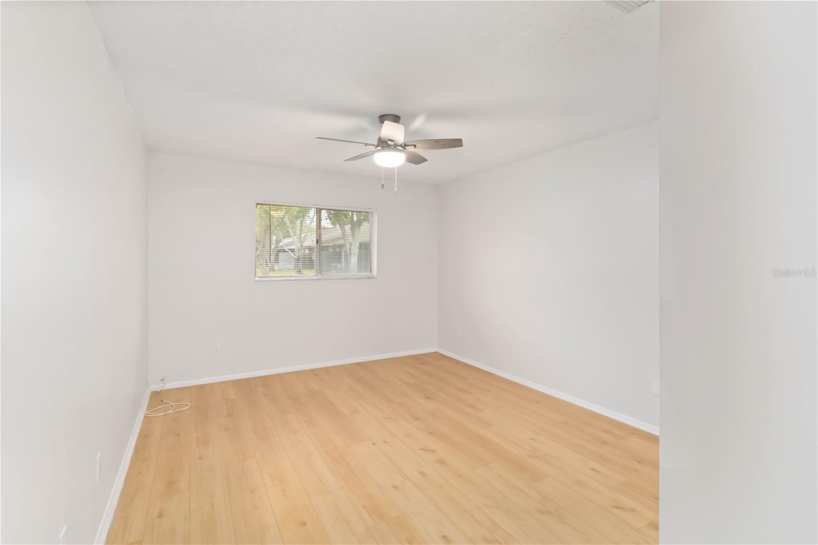 BELLE OAK VILLAS - Residential