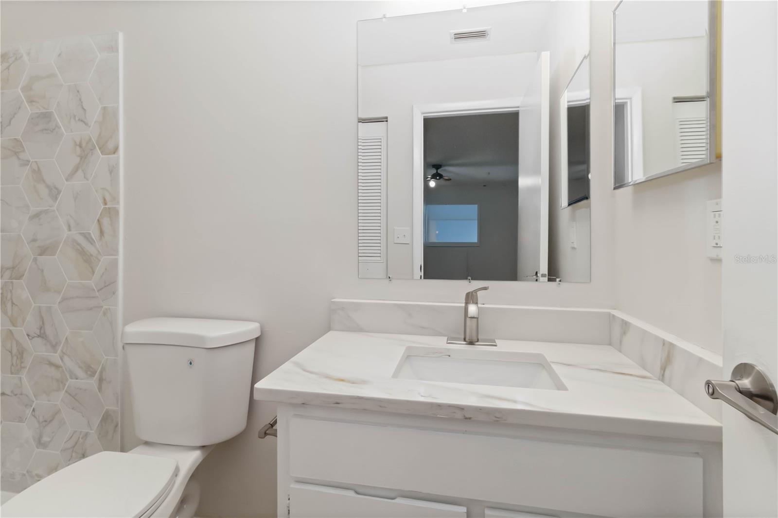 BELLE OAK VILLAS - Residential