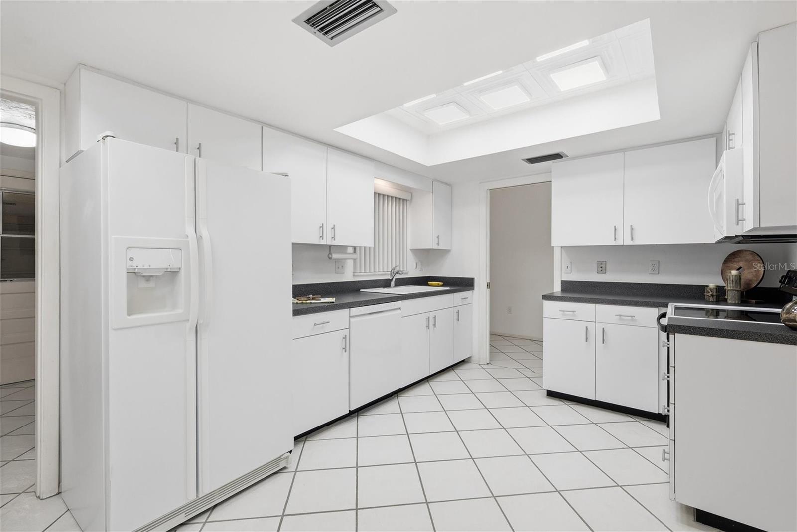 VILLAGE GREEN OF BRADENTON SEC 4 - Residential