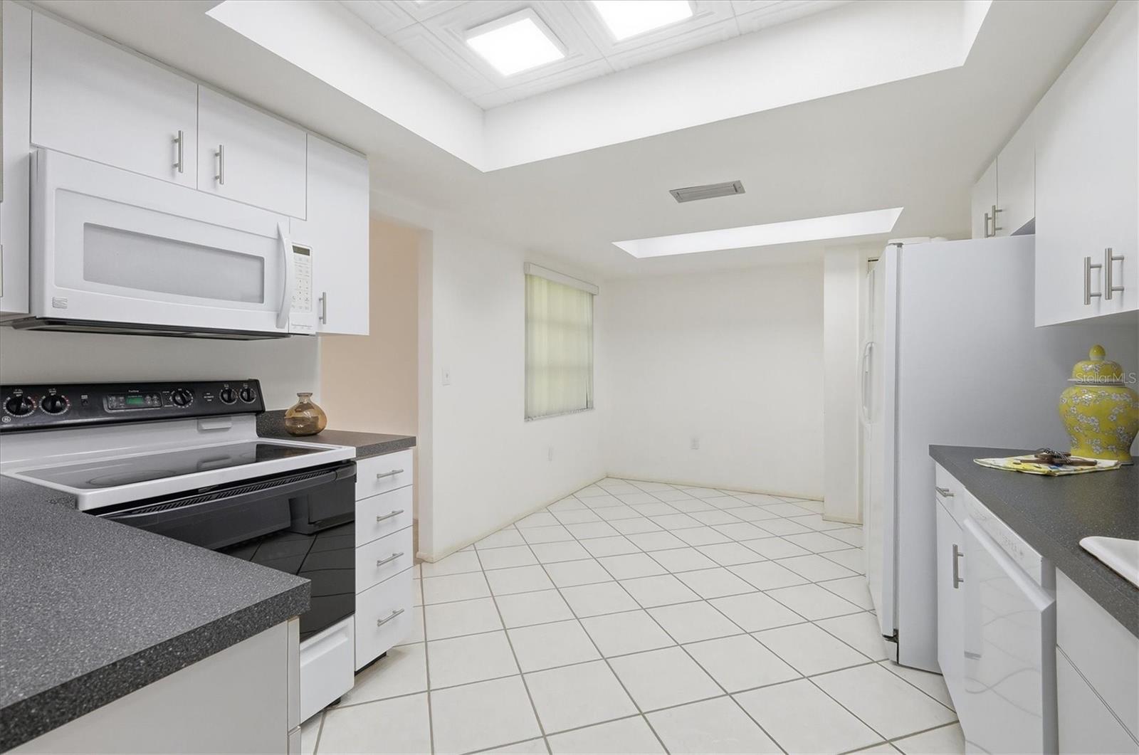 VILLAGE GREEN OF BRADENTON SEC 4 - Residential