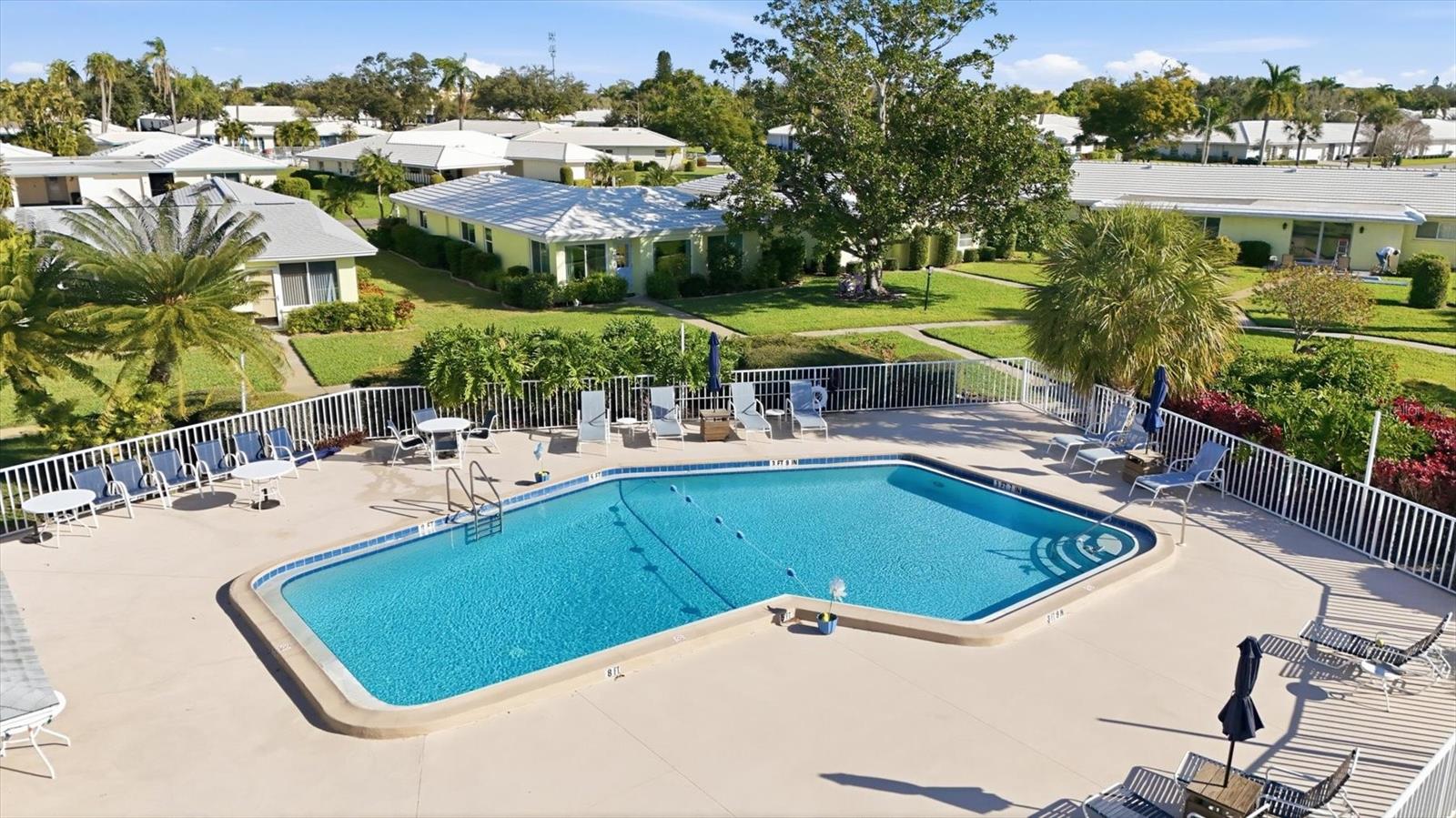 VILLAGE GREEN OF BRADENTON SEC 4 - Residential