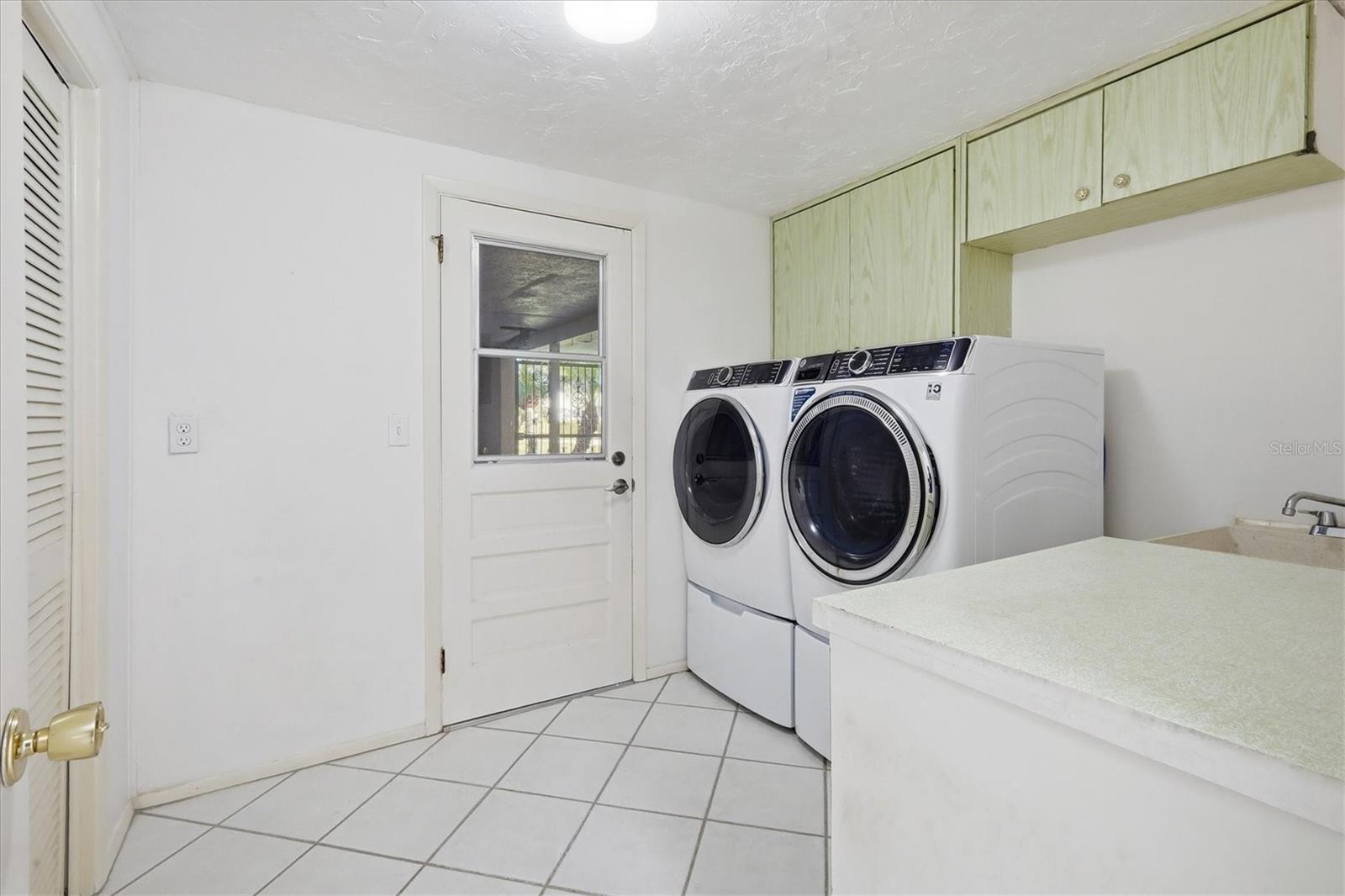 VILLAGE GREEN OF BRADENTON SEC 4 - Residential