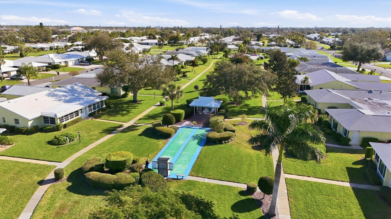 VILLAGE GREEN OF BRADENTON SEC 4 - Residential