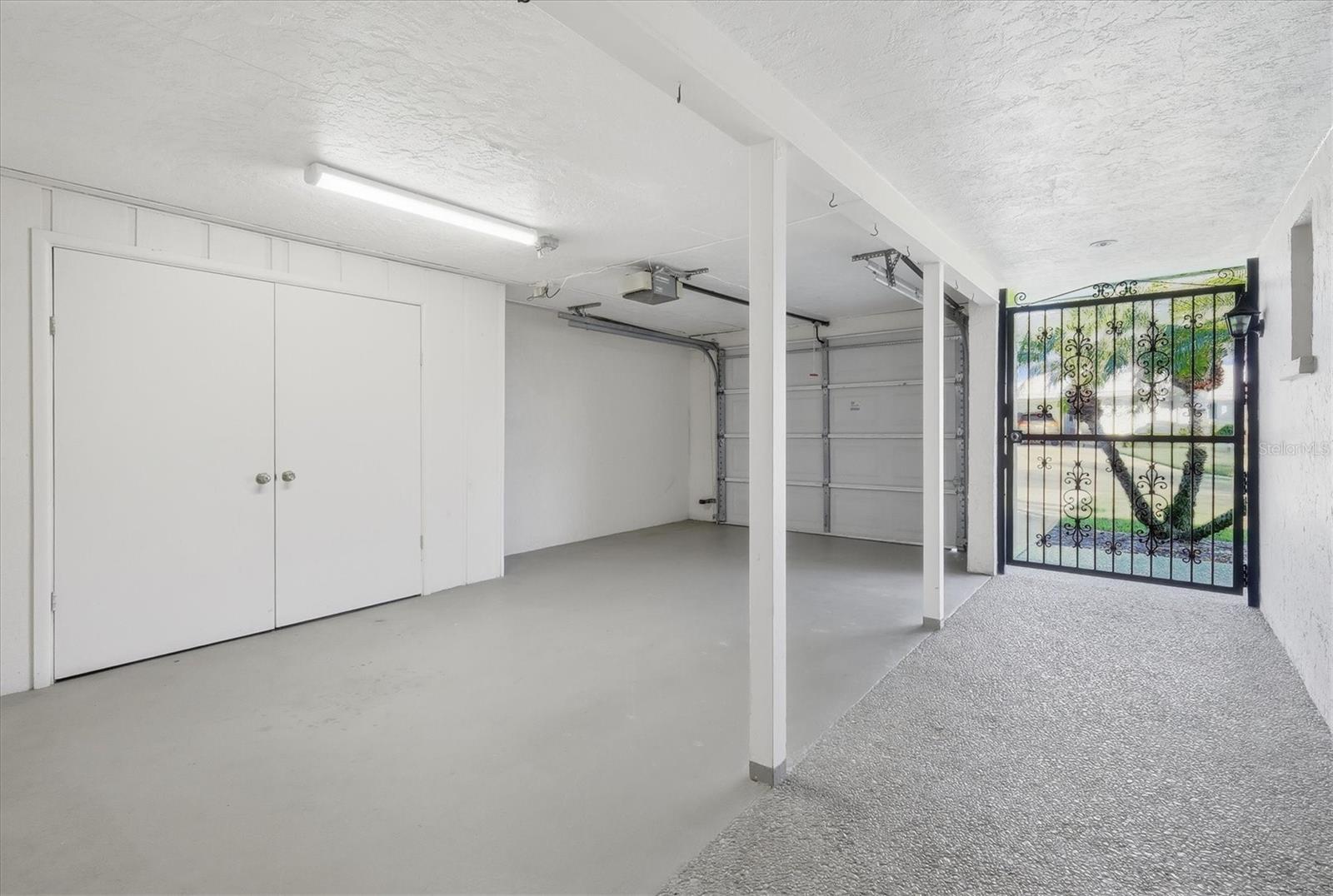 VILLAGE GREEN OF BRADENTON SEC 4 - Residential