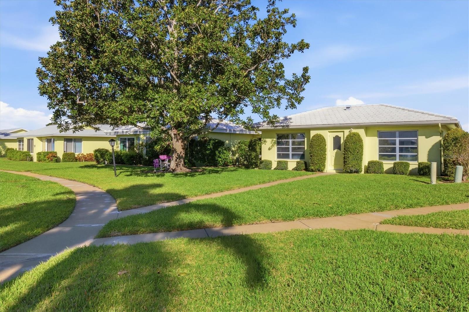 VILLAGE GREEN OF BRADENTON SEC 4 - Residential