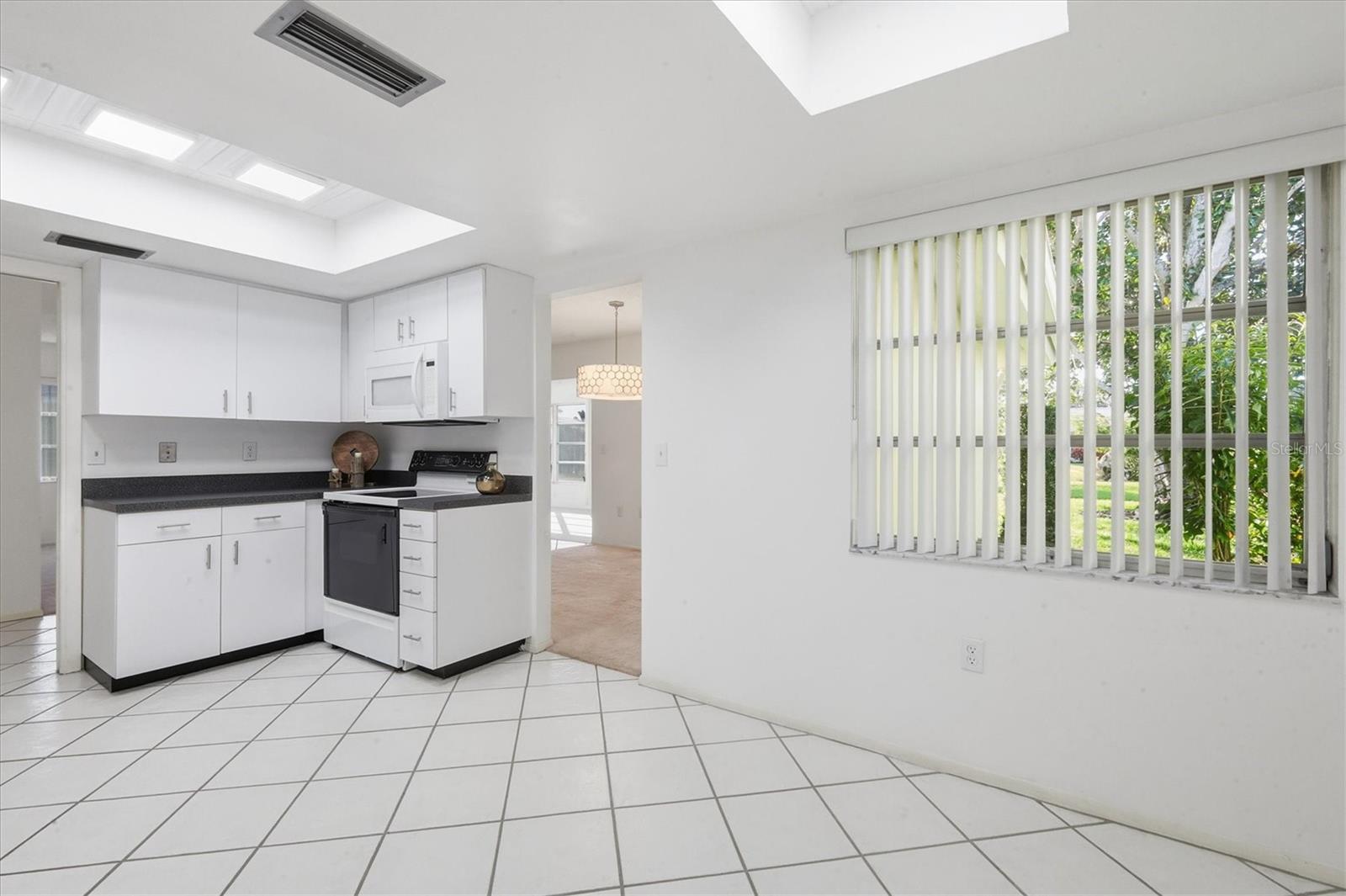 VILLAGE GREEN OF BRADENTON SEC 4 - Residential