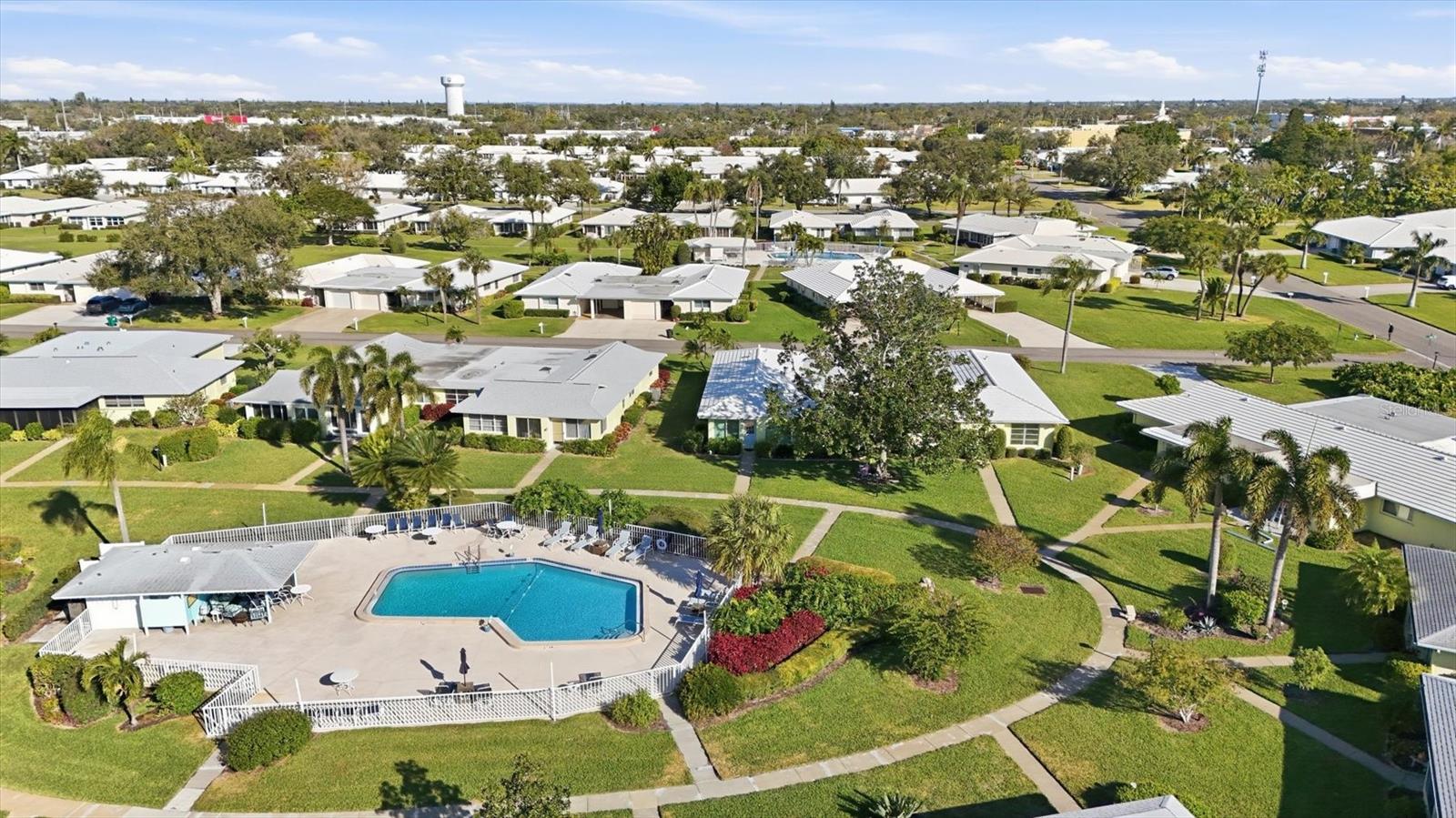 VILLAGE GREEN OF BRADENTON SEC 4 - Residential