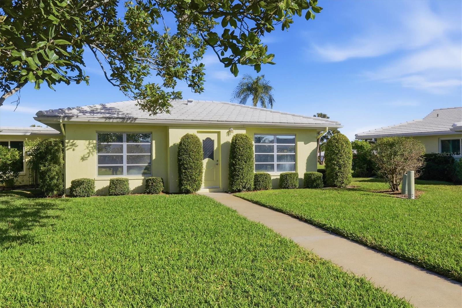 VILLAGE GREEN OF BRADENTON SEC 4 - Residential