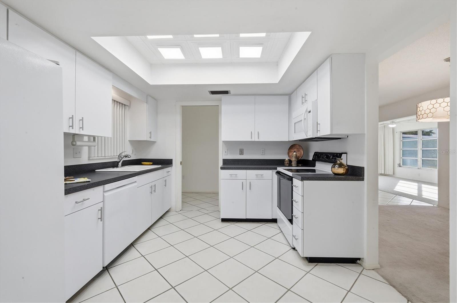 VILLAGE GREEN OF BRADENTON SEC 4 - Residential