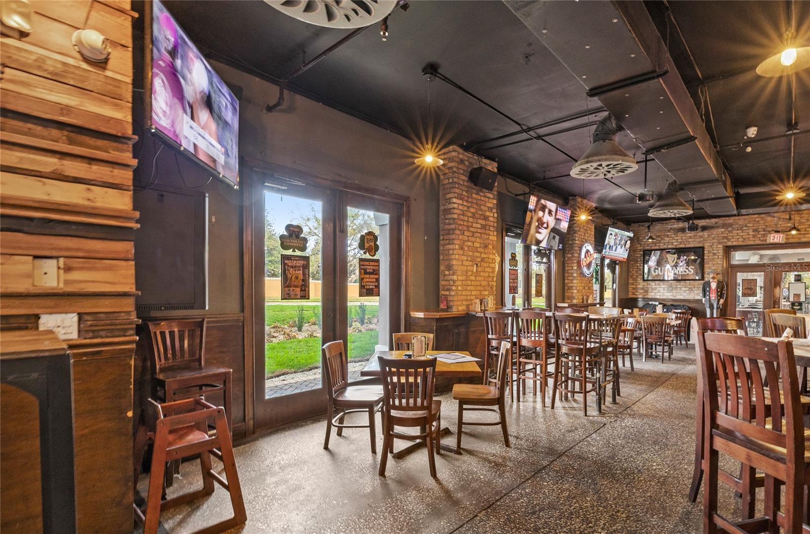 HAMPTONS/METROWEST - Residential