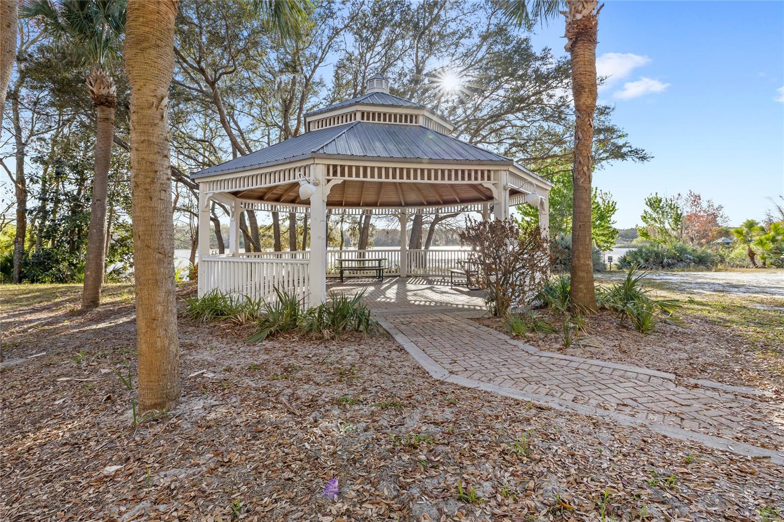 HAMPTONS/METROWEST - Residential