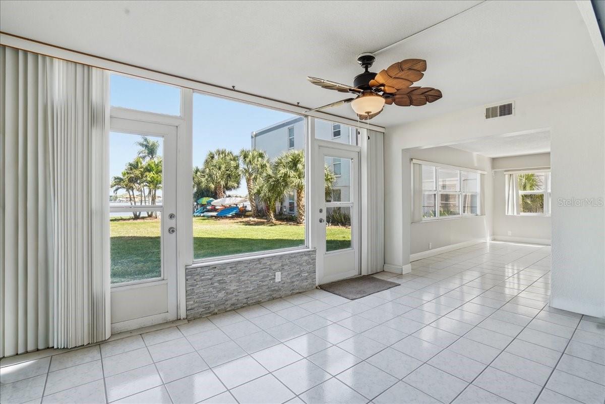 SHORE CREST BLDG - Residential